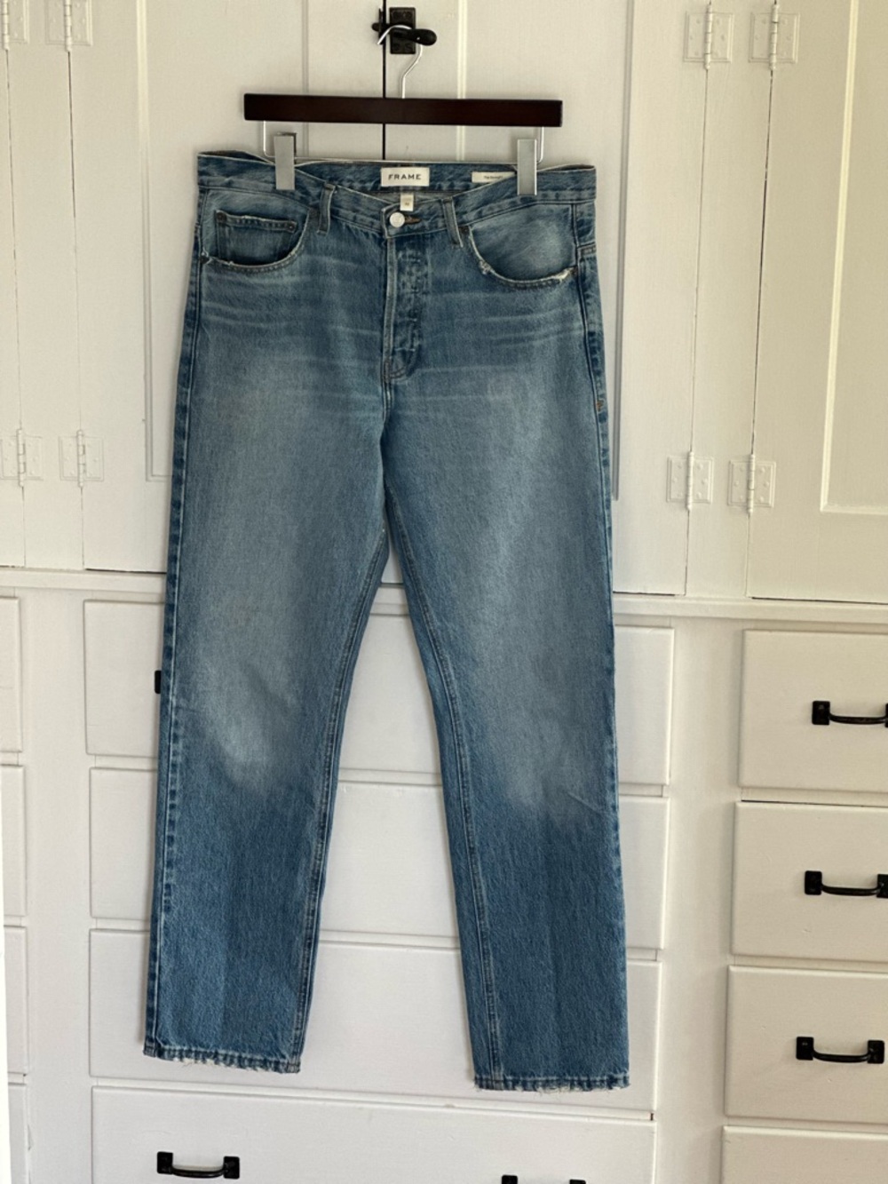 Frame “the straight” Light Wash Jeans